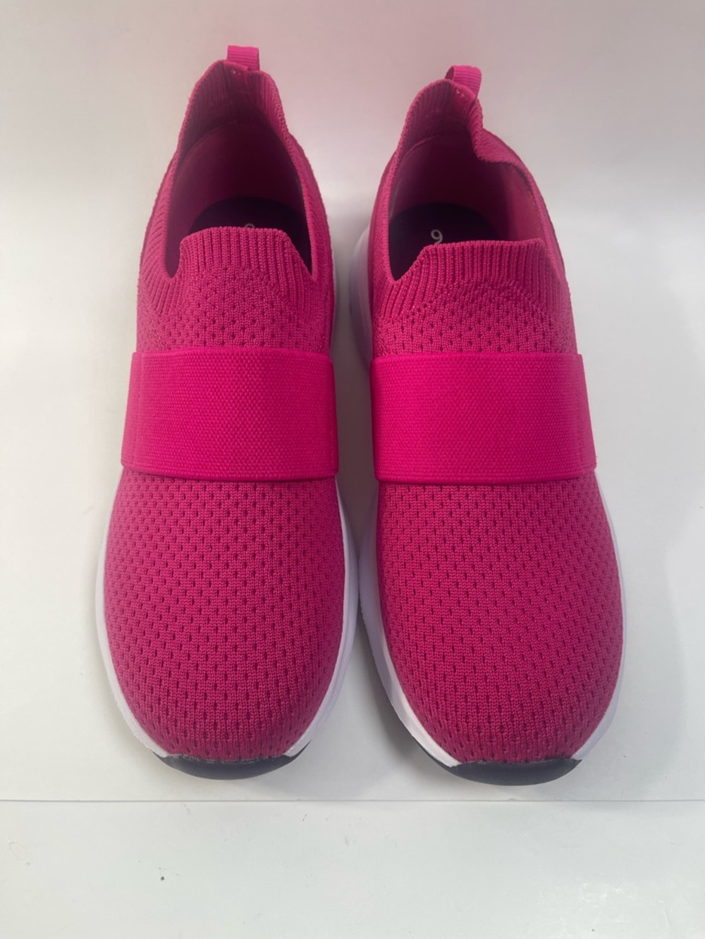 Women’s Slip-On Knit Sneakers - Vibrant Pink